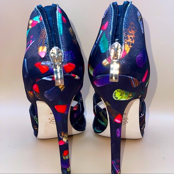 Nicole Miller~Giselle Lipstick Print Heels 💄 - Picture 7 of 10